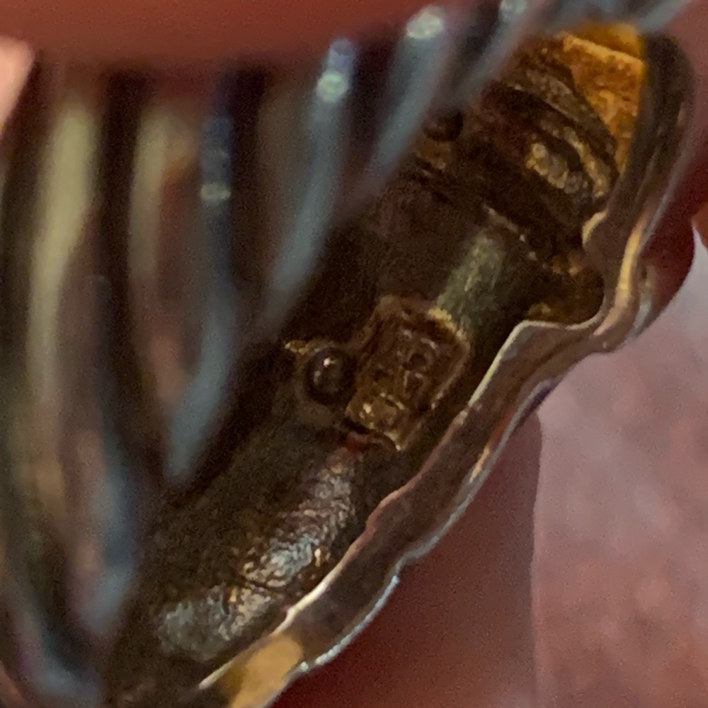 Heavy Sterling Mother of Pearl Ring - Picture 10 of 10